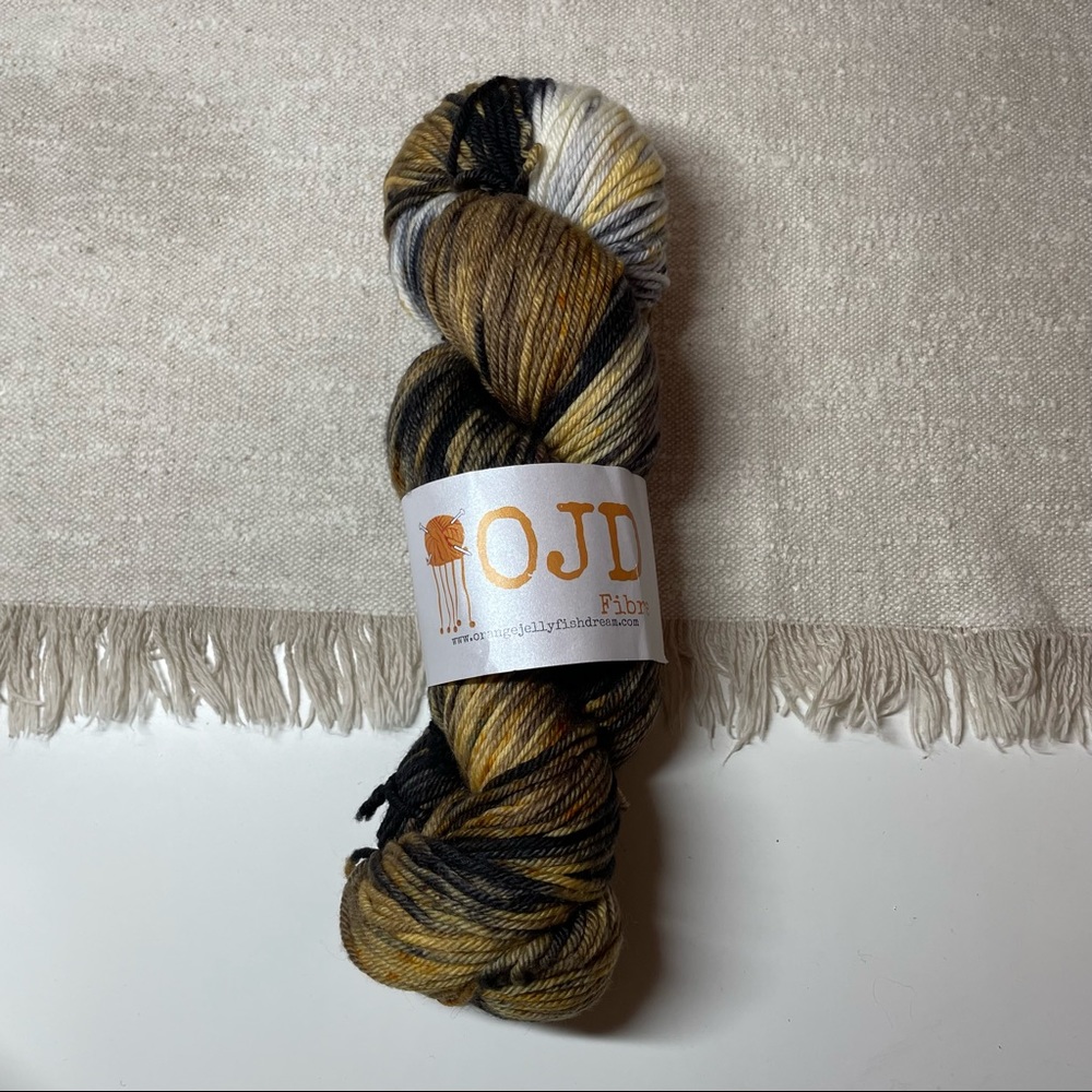NWT Orange Jellyfish Dream Hand
Dyed Yarn. Indie dyed yarn. 
Color - Atoms